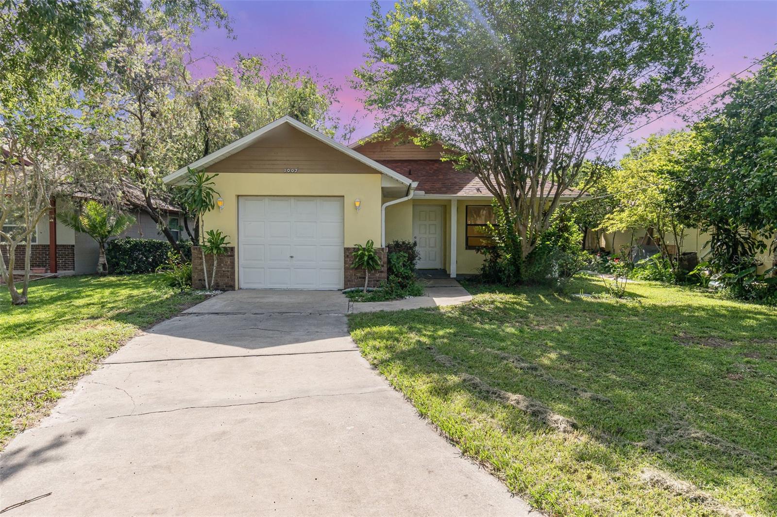 1007 Glendale St Property Photo 1