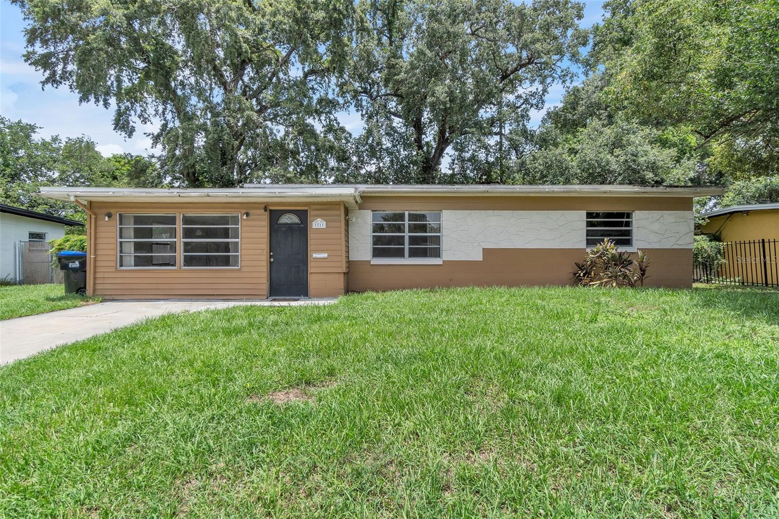 1711 37th St Property Photo 1