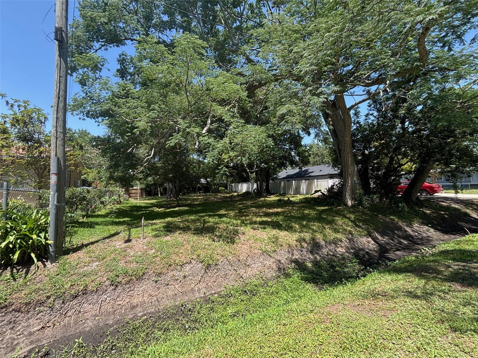 9674 8th Ave Property Photo 3