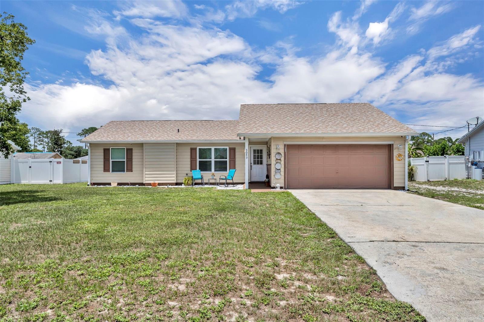 3043 Mapleshade St Property Photo 1