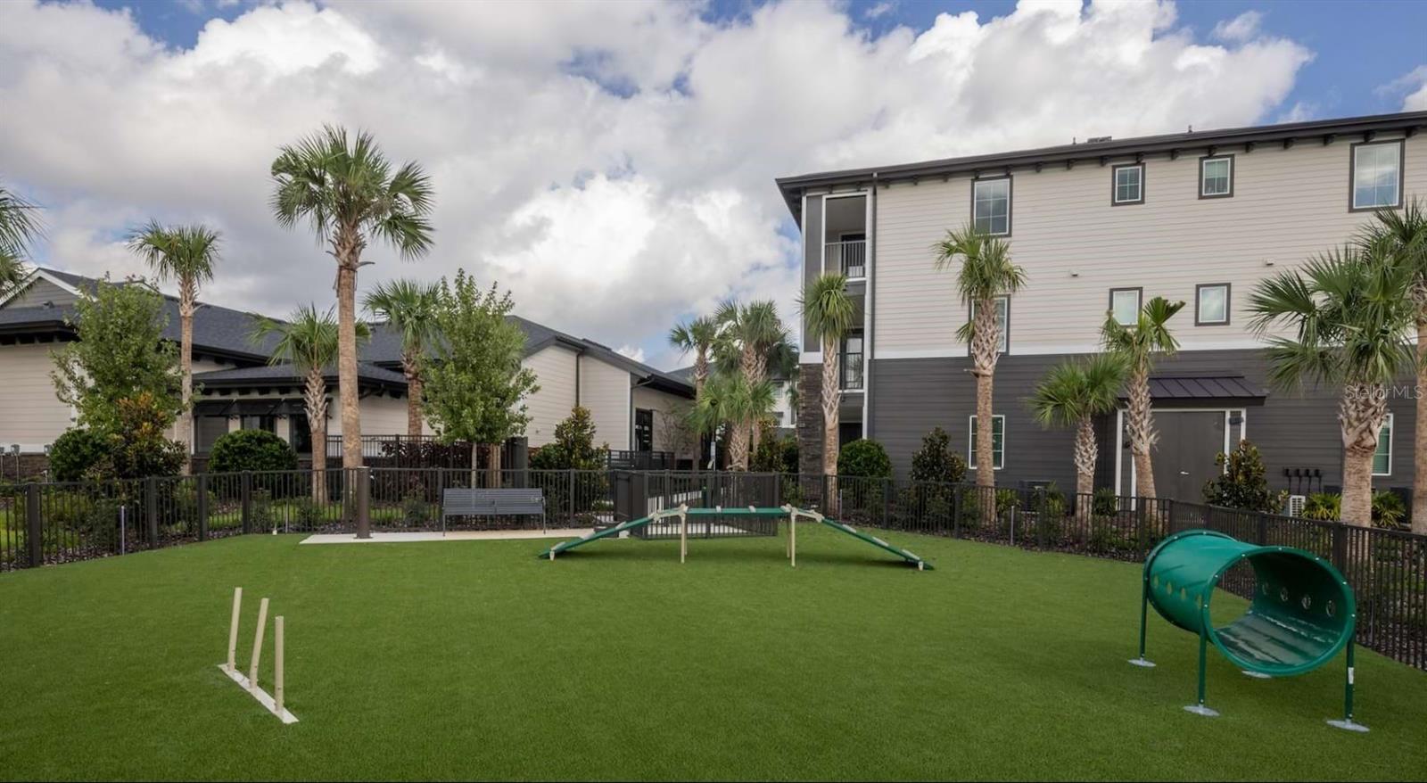 5000 Collina Ter #th1 Property Photo 20