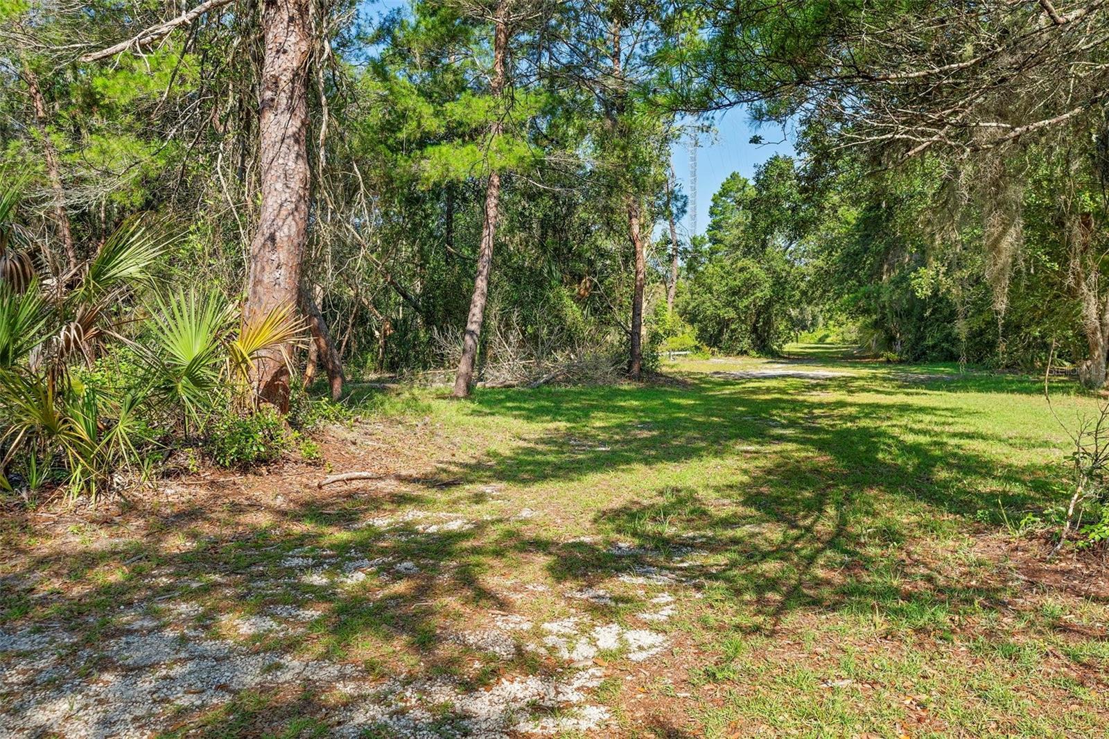 1835 S Glencoe Rd Property Photo 10