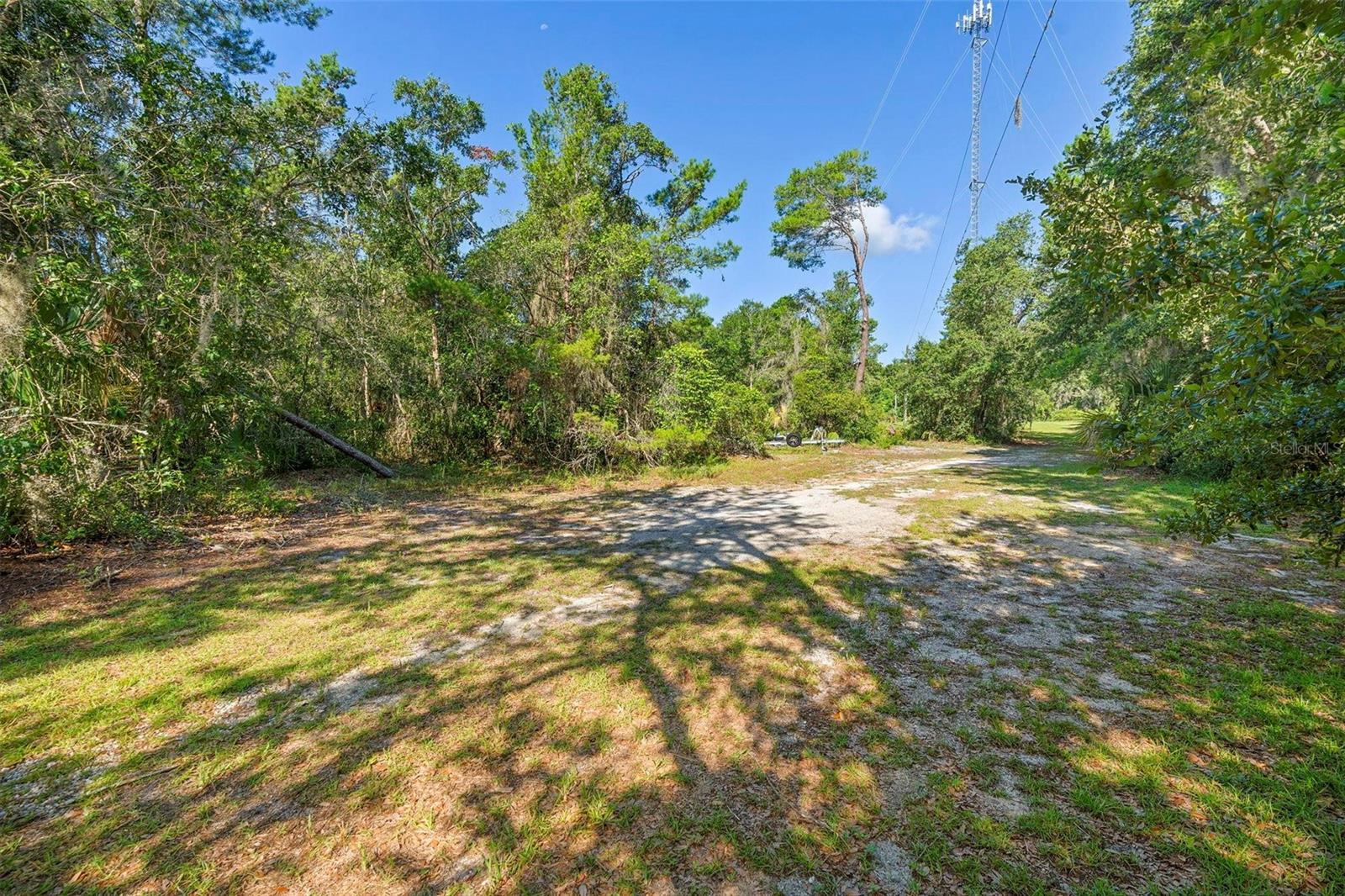 1835 S Glencoe Rd Property Photo 12