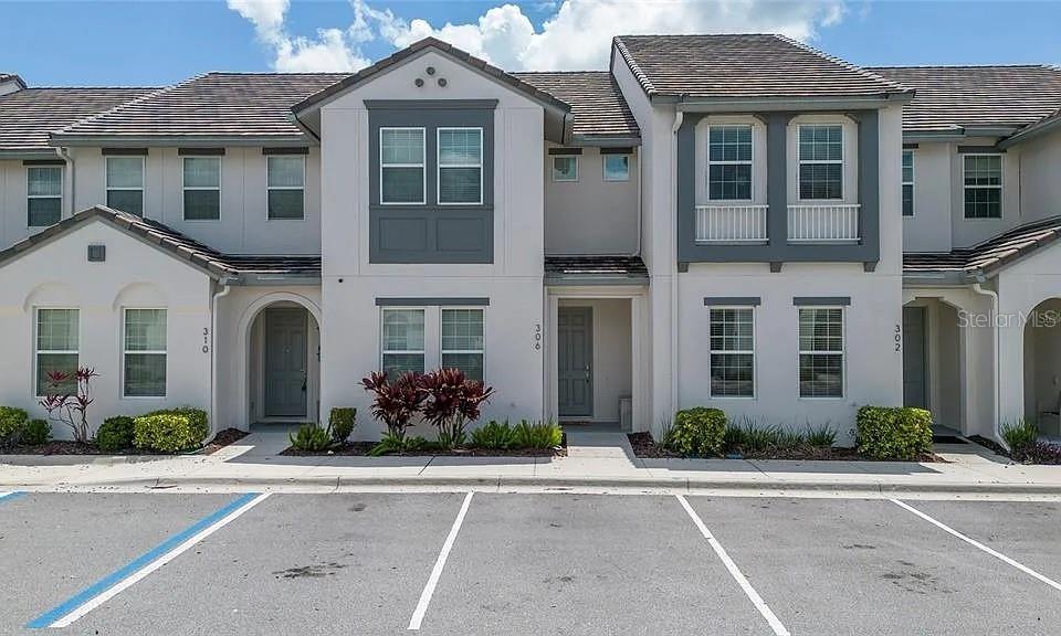 306 Captiva Dr Property Photo 1