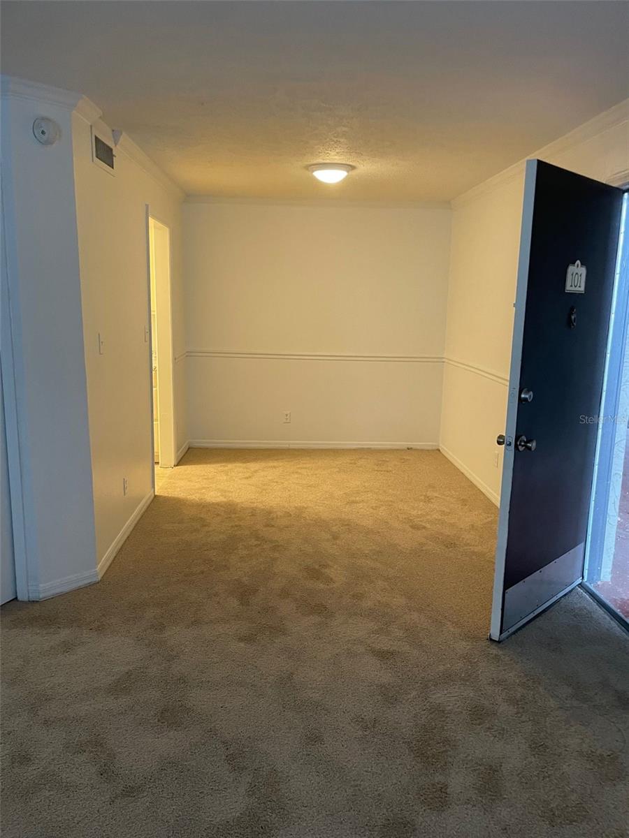 415 Wymore Rd #101 Property Photo 5