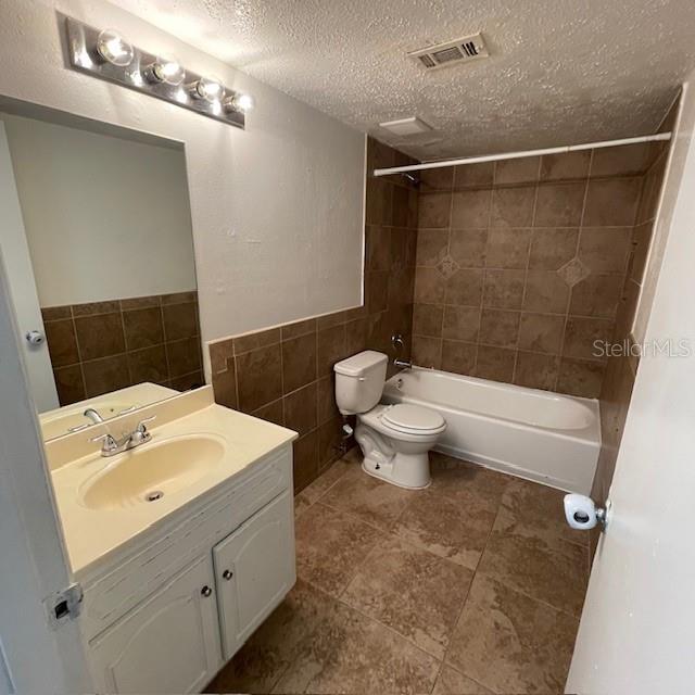 415 Wymore Rd #101 Property Photo 11