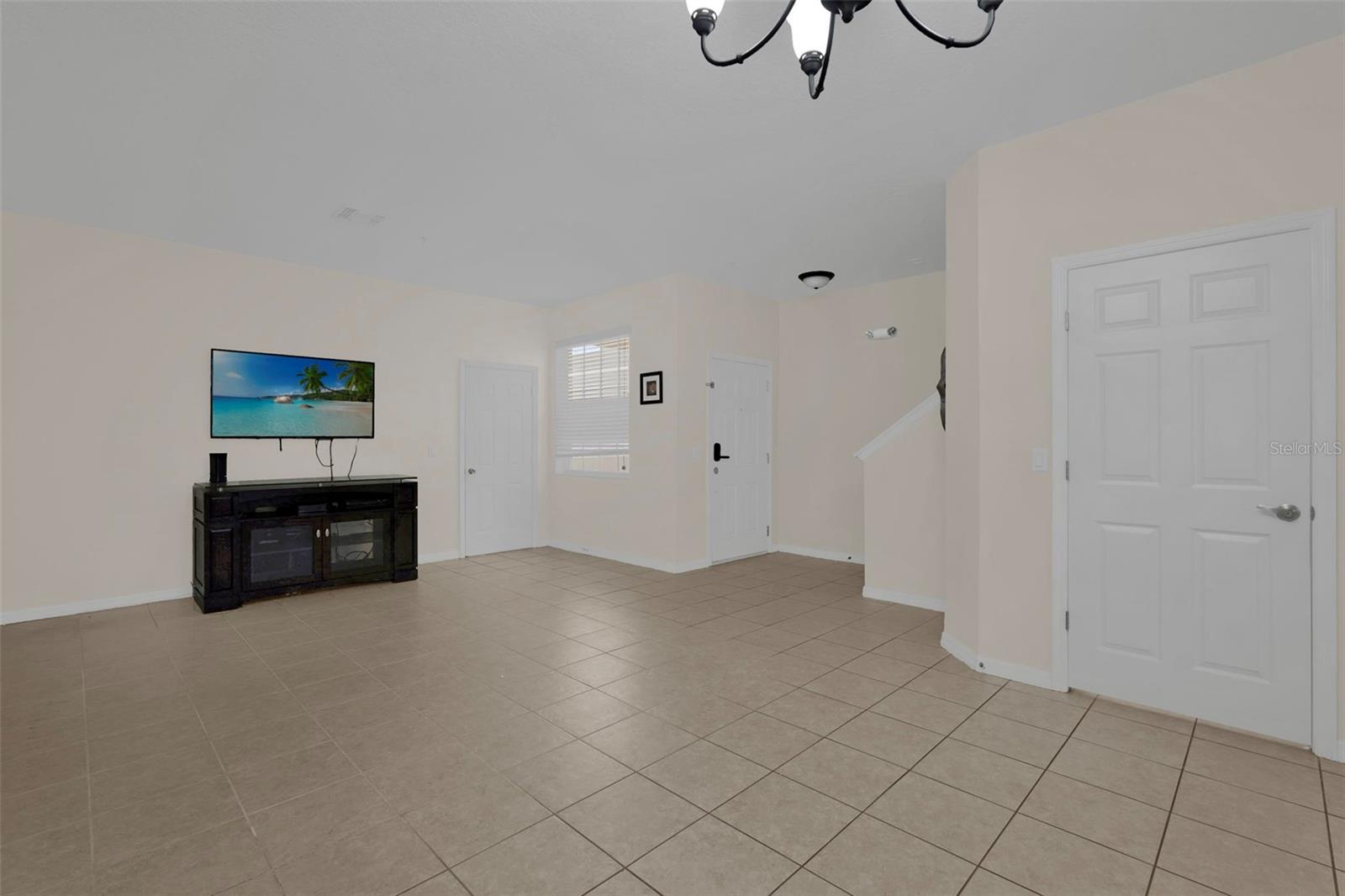 2820 Oakwater Dr #2820 Property Photo 6