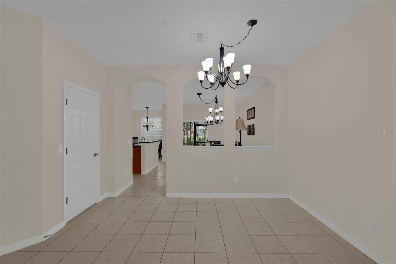 2820 Oakwater Dr #2820 Property Photo 7