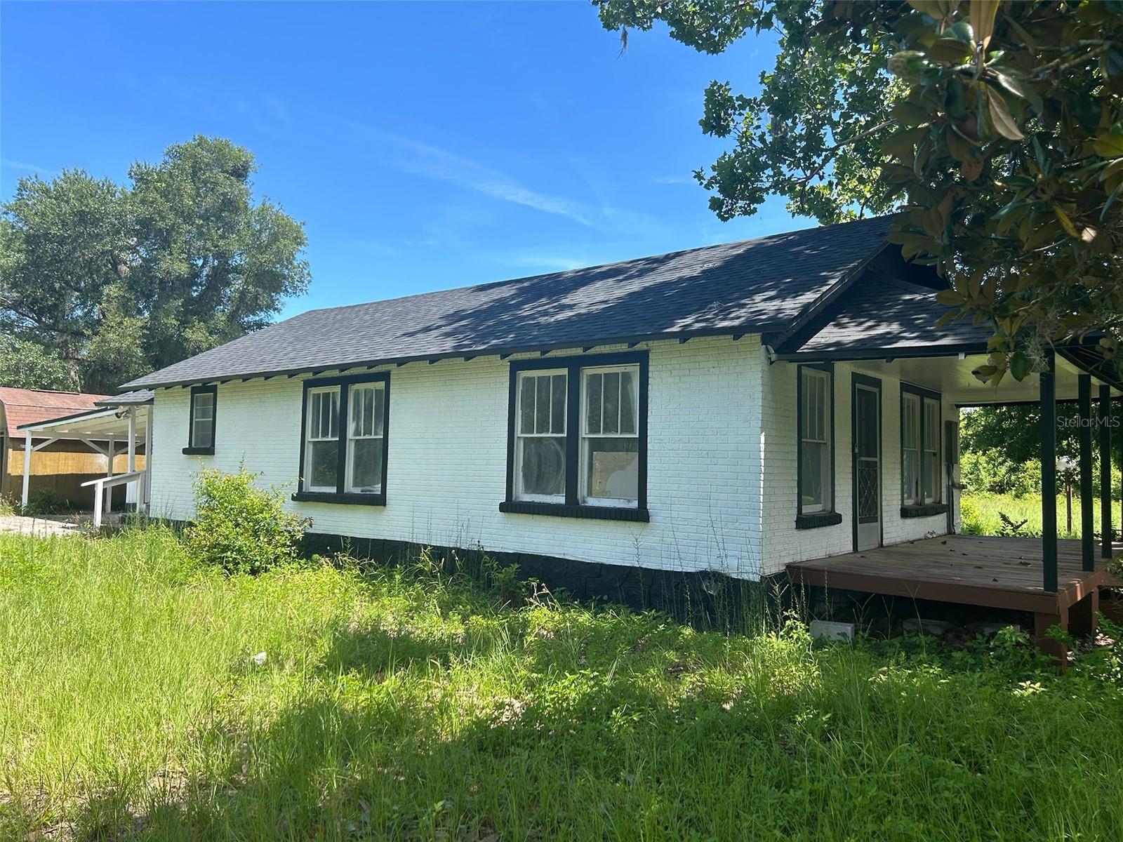 1059 S Moody Rd Property Photo 2