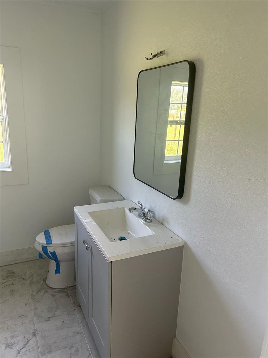 1059 S Moody Rd Property Photo 9