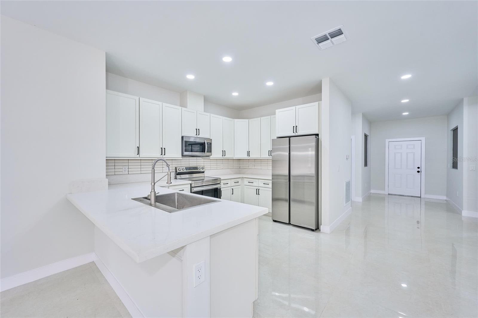 3431 Orchid Dr Property Photo 7