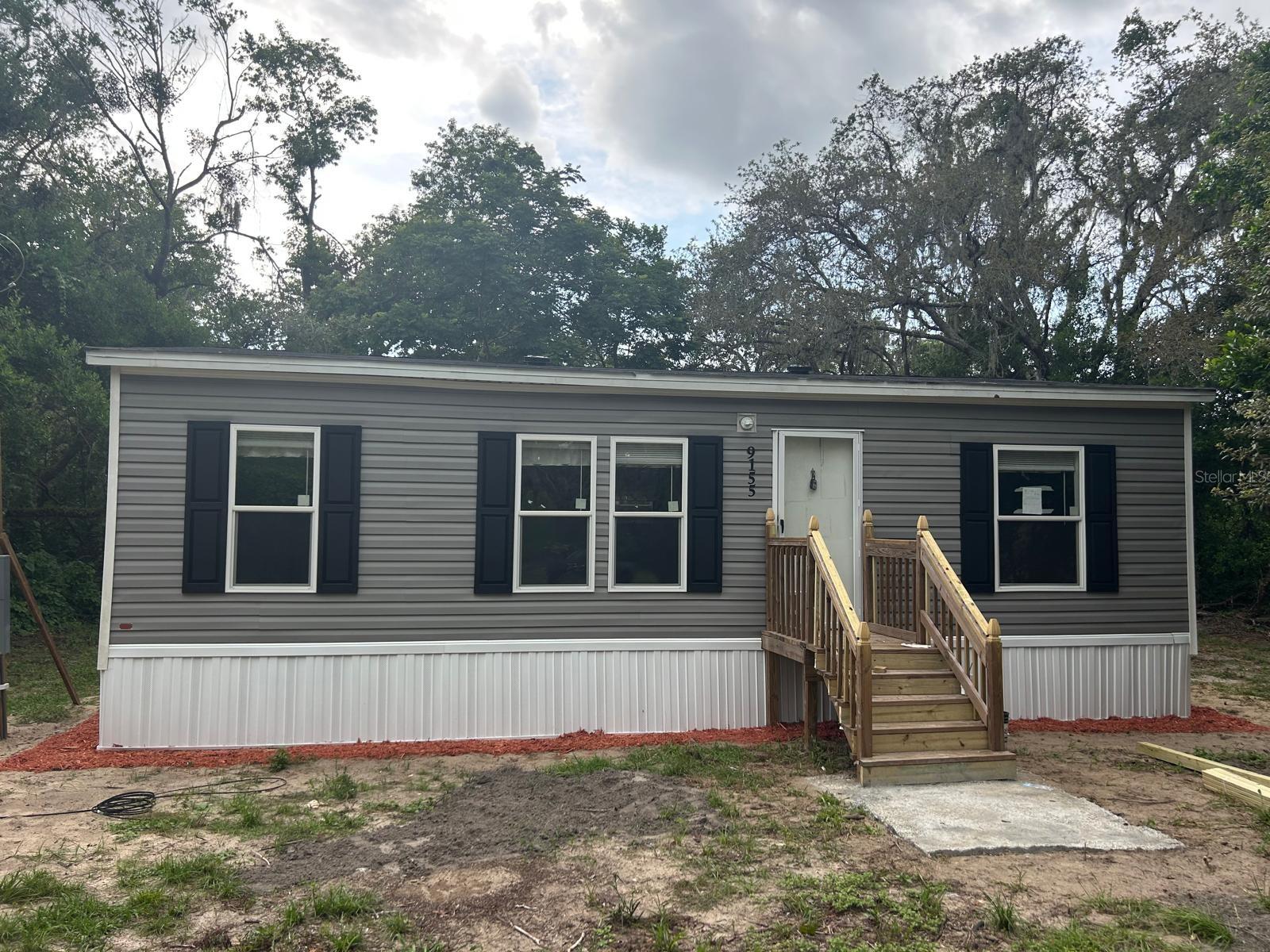 45814 Lake St Property Photo 1