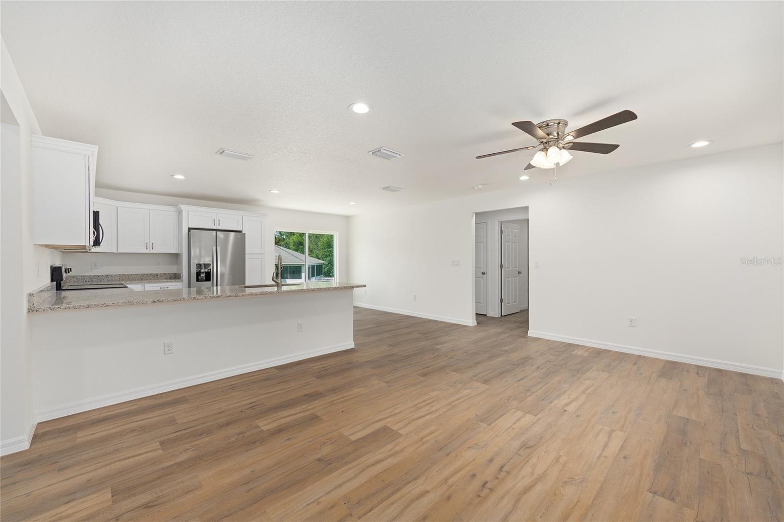 13031 Ne 7th Loop Property Photo 9