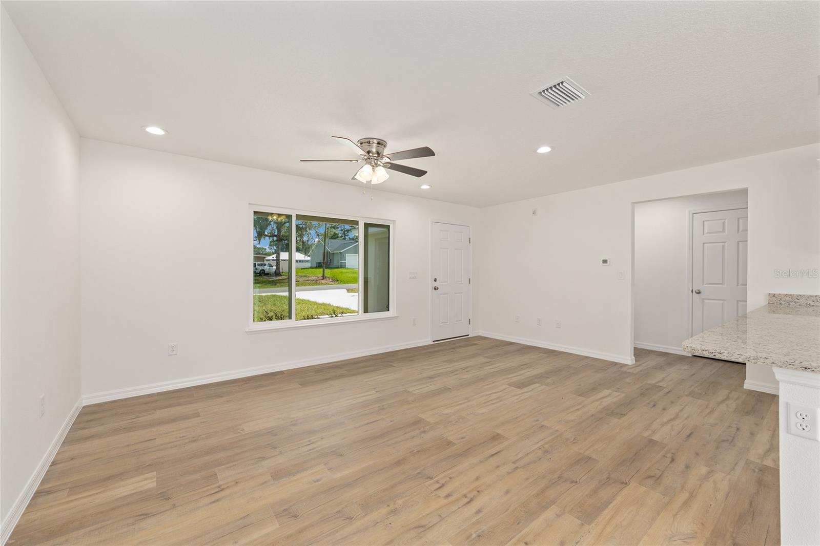 13031 Ne 7th Loop Property Photo 12