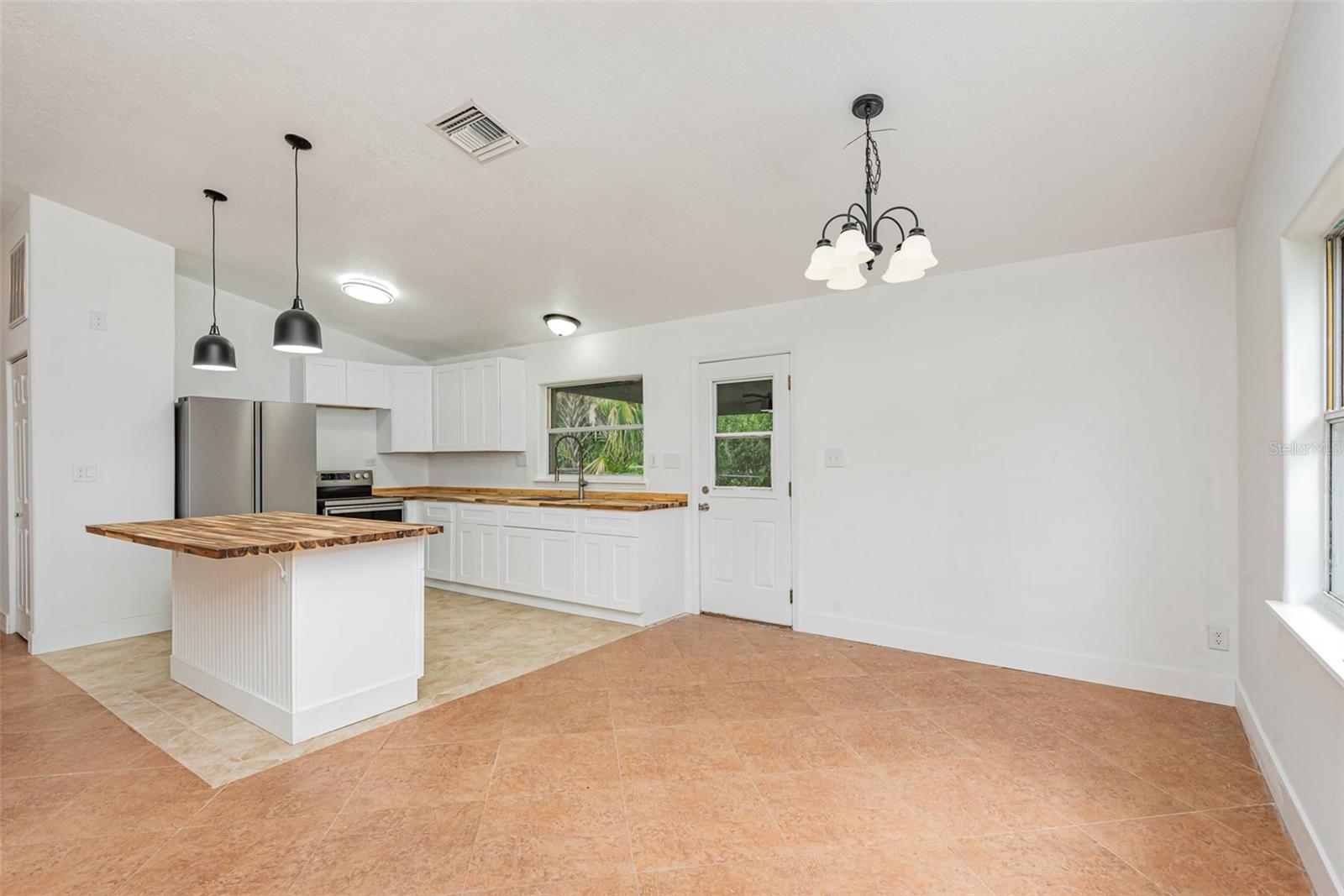 4085 Cypress Bend Property Photo 7