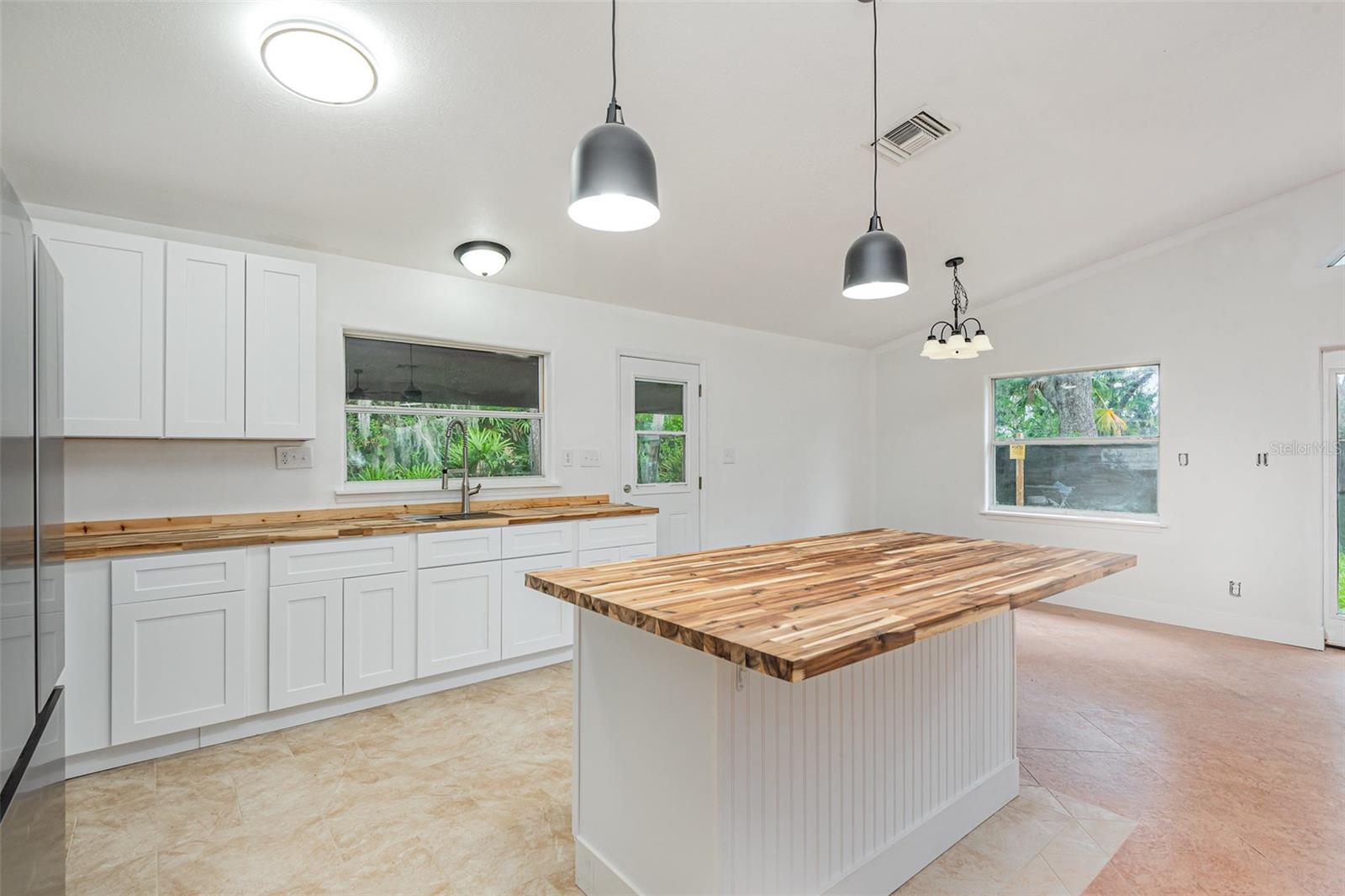 4085 Cypress Bend Property Photo 9