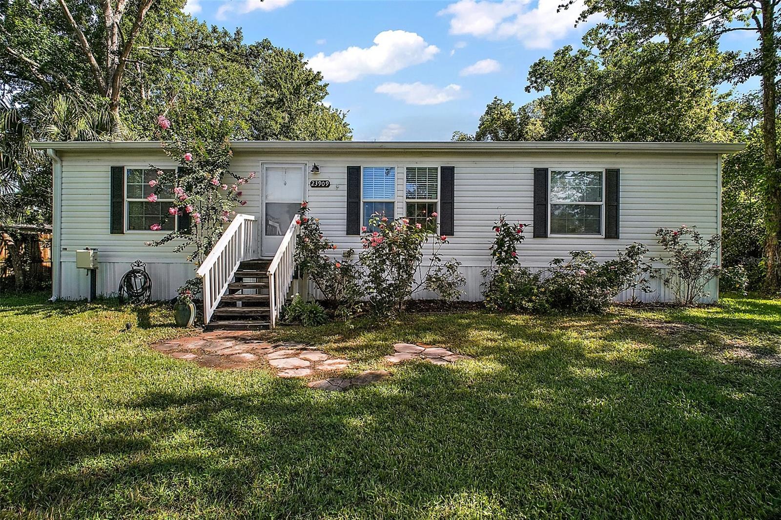 23909 Deer Rd Property Photo 1