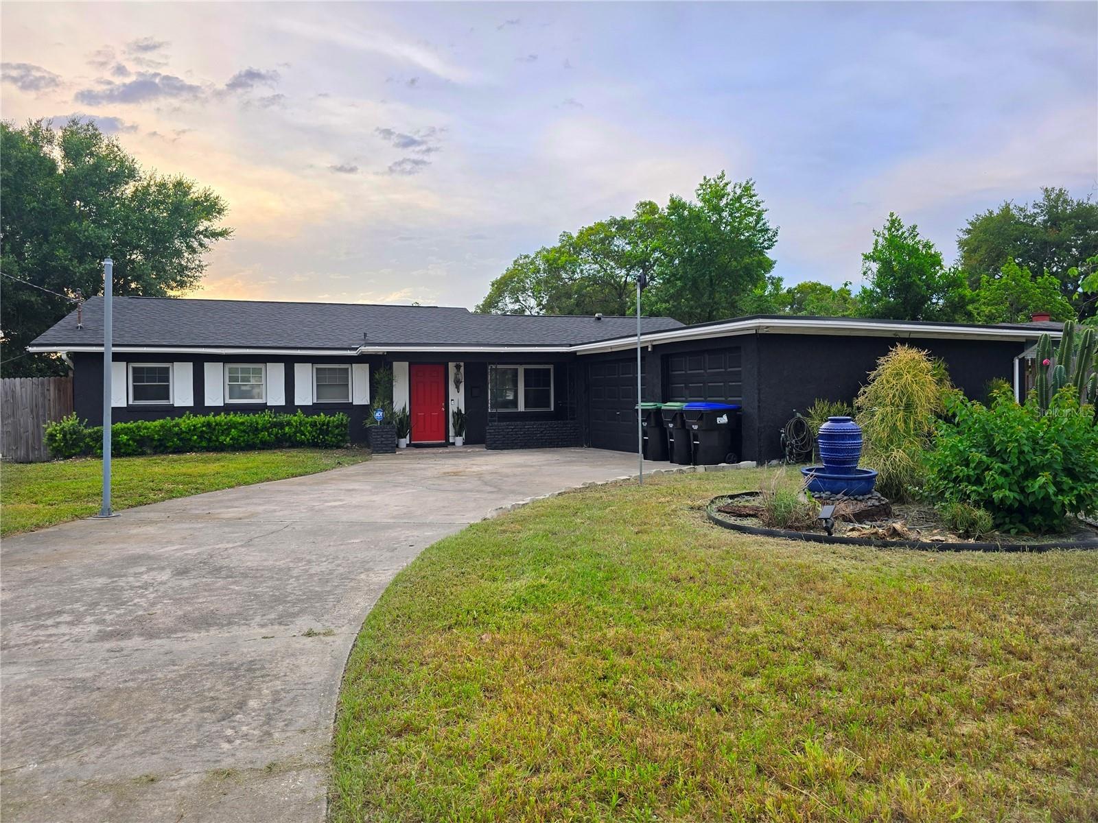 1902 Sarazen Dr Property Photo 1
