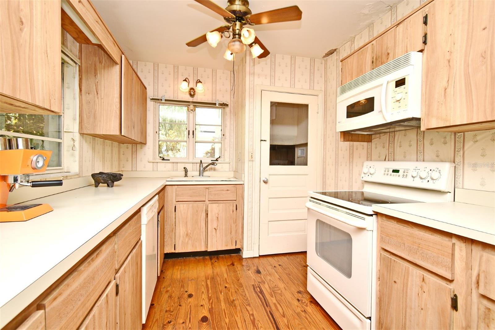 1606 Orangewood Ave Property Photo 18