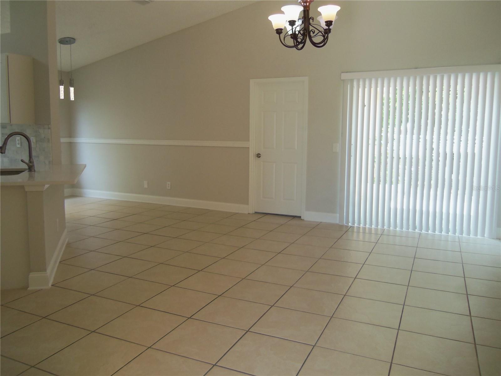 1021 Golfside Ct Property Photo 14