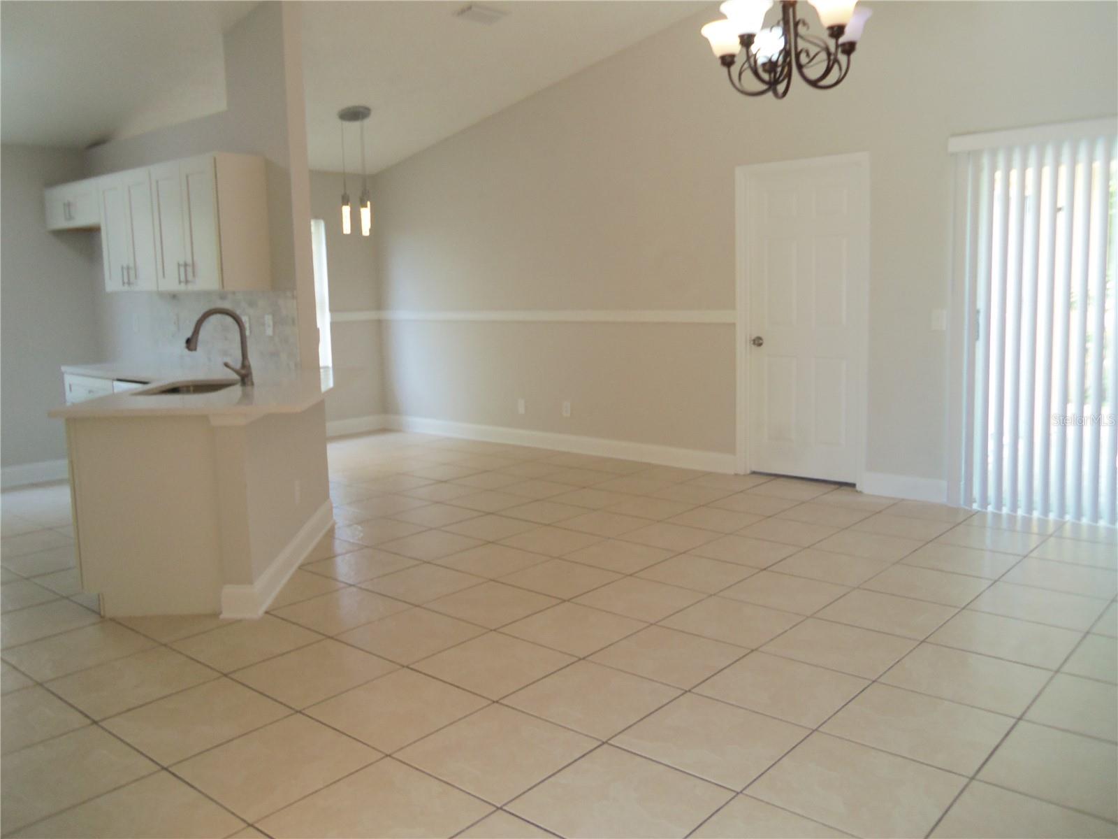 1021 Golfside Ct Property Photo 16