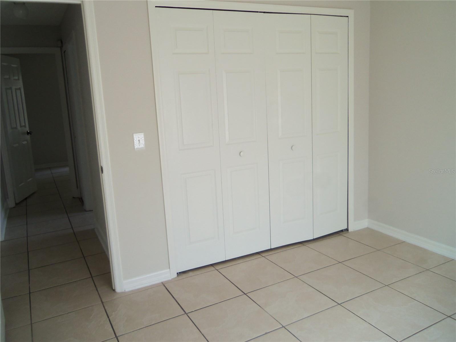 1021 Golfside Ct Property Photo 23