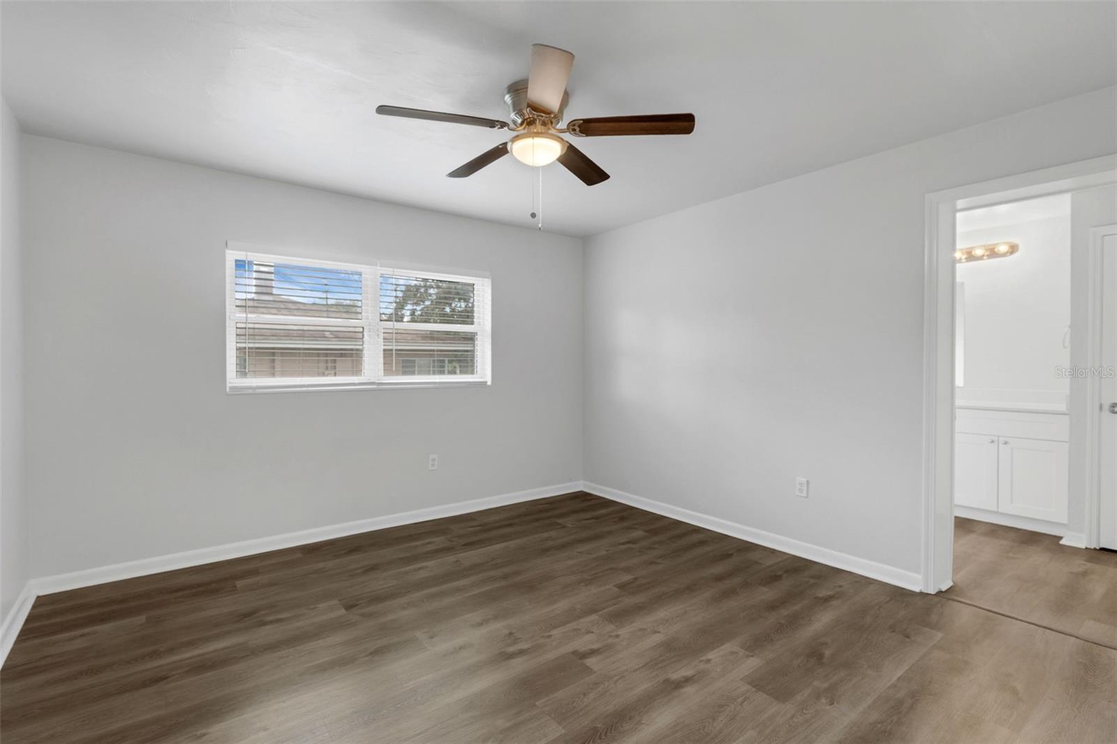 203 E Lakeview Ave Property Photo 13