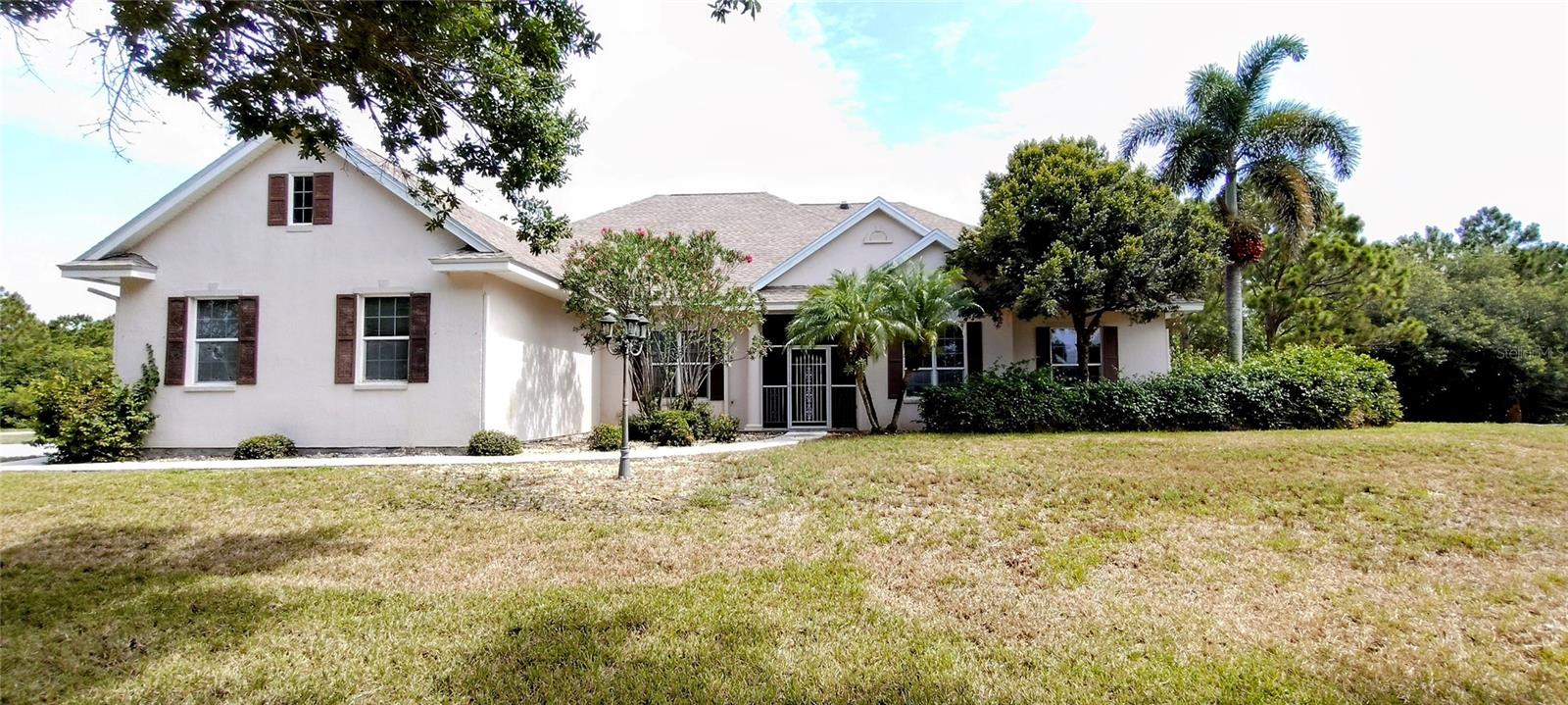 5595 Schefflera Property Photo 1