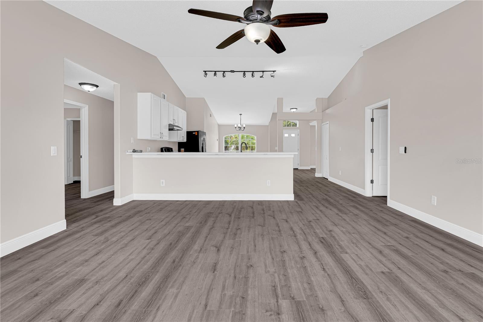 11644 Pineloch Loop Property Photo 3