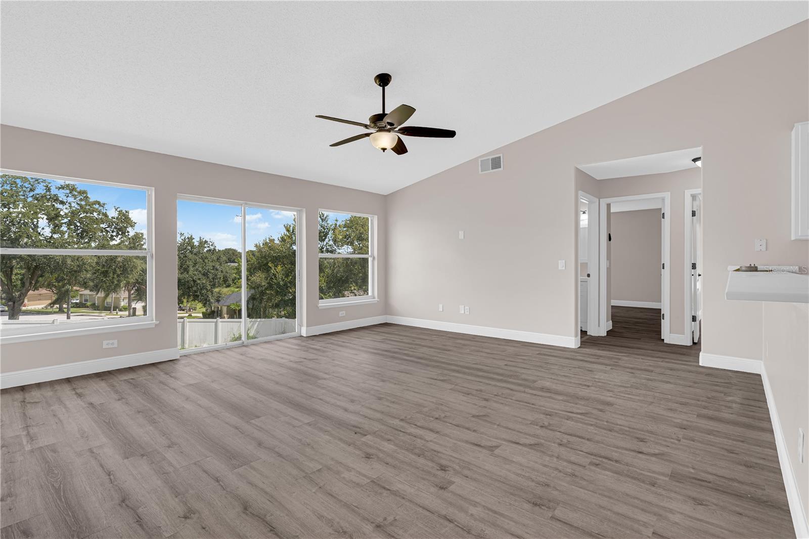 11644 Pineloch Loop Property Photo 4