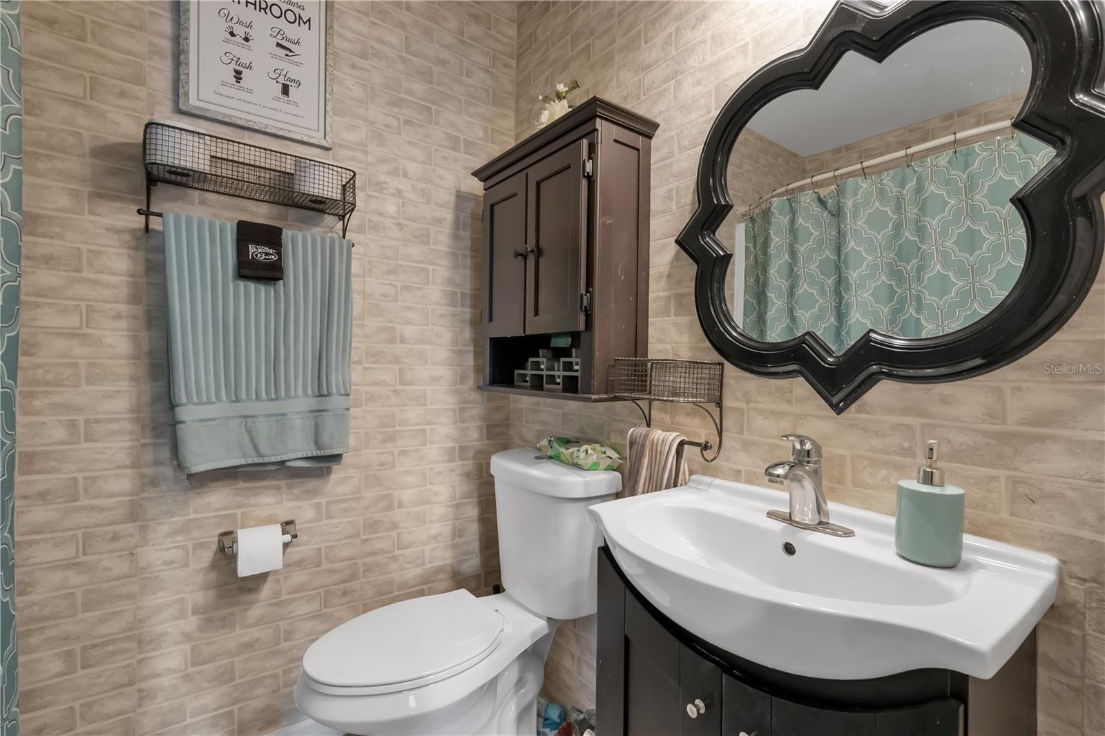 1767 N Merrick Dr Property Photo 8