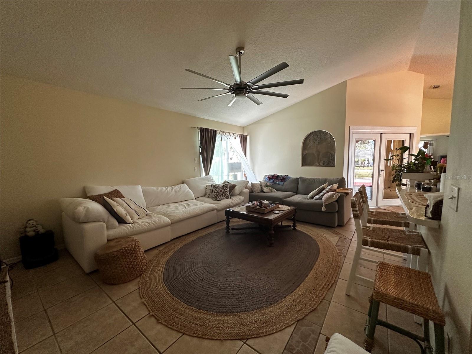 17302 2nd St Property Photo 6