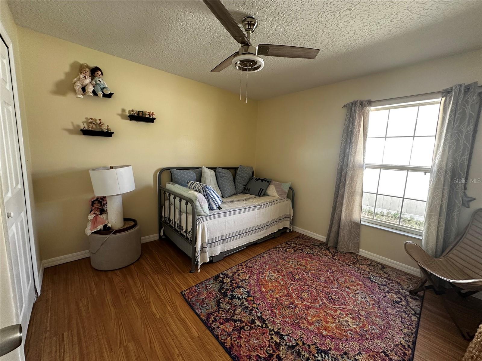 17302 2nd St Property Photo 9