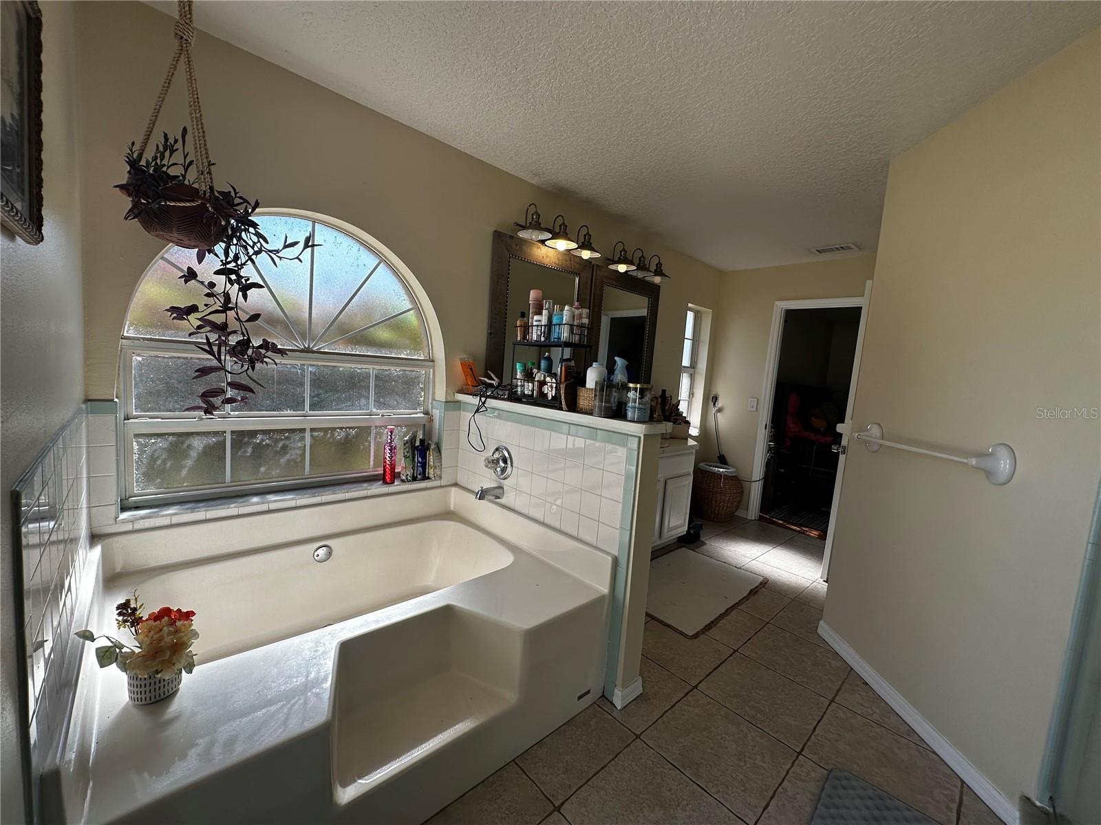 17302 2nd St Property Photo 19