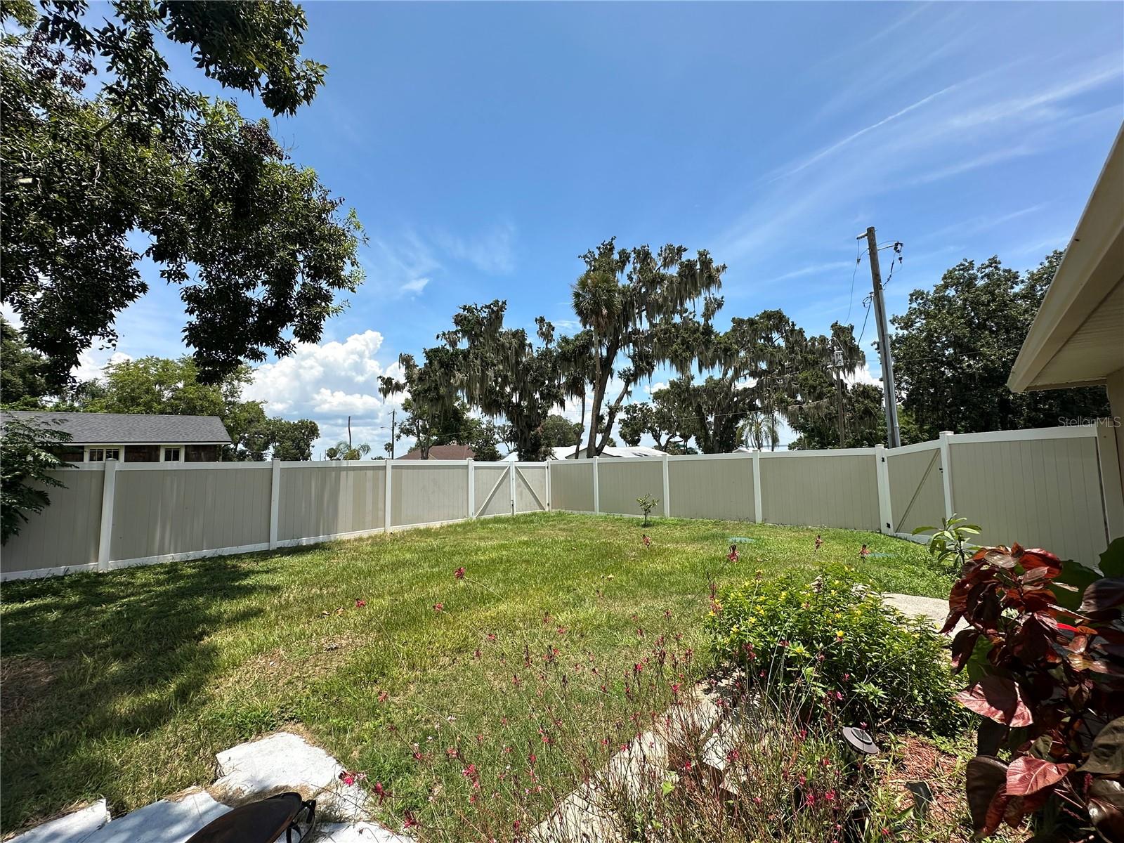 17302 2nd St Property Photo 39