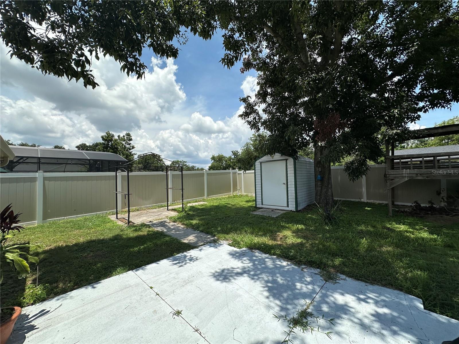 17302 2nd St Property Photo 40
