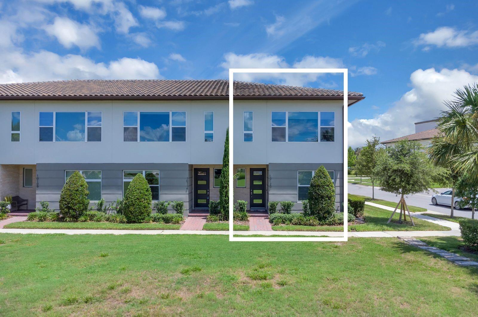 10120 SUNNIFA ALY Property Photo 1