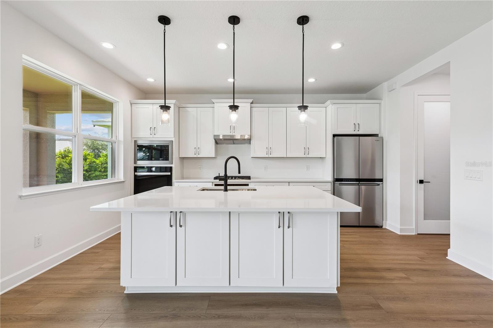 2755 Fiddle Leaf Loop Property Photo 6