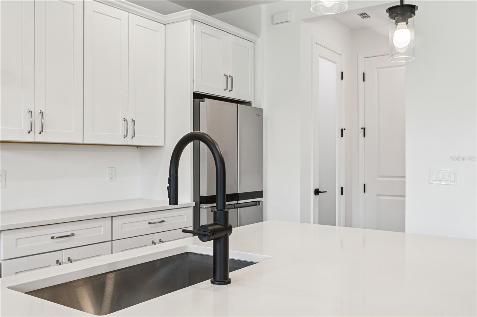 2755 Fiddle Leaf Loop Property Photo 7