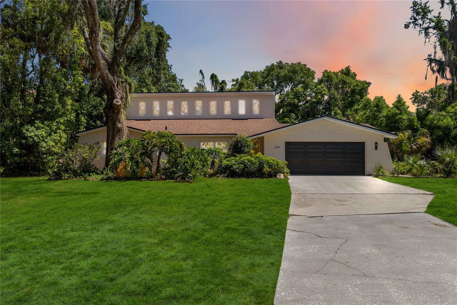 2065 La Valley Ln Property Photo 1