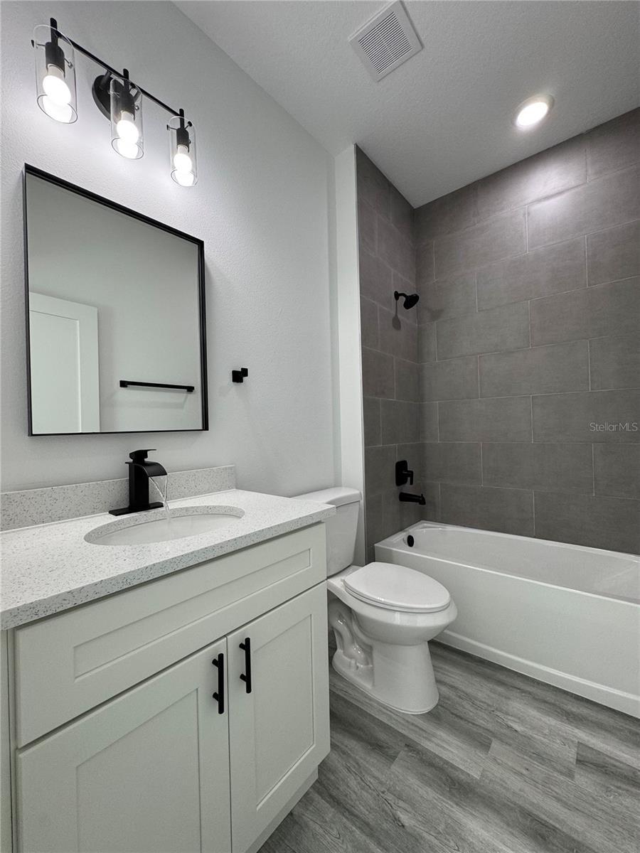 7130 N Glenridge Cir Property Photo 23