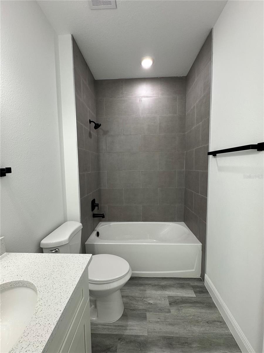 7130 N Glenridge Cir Property Photo 24