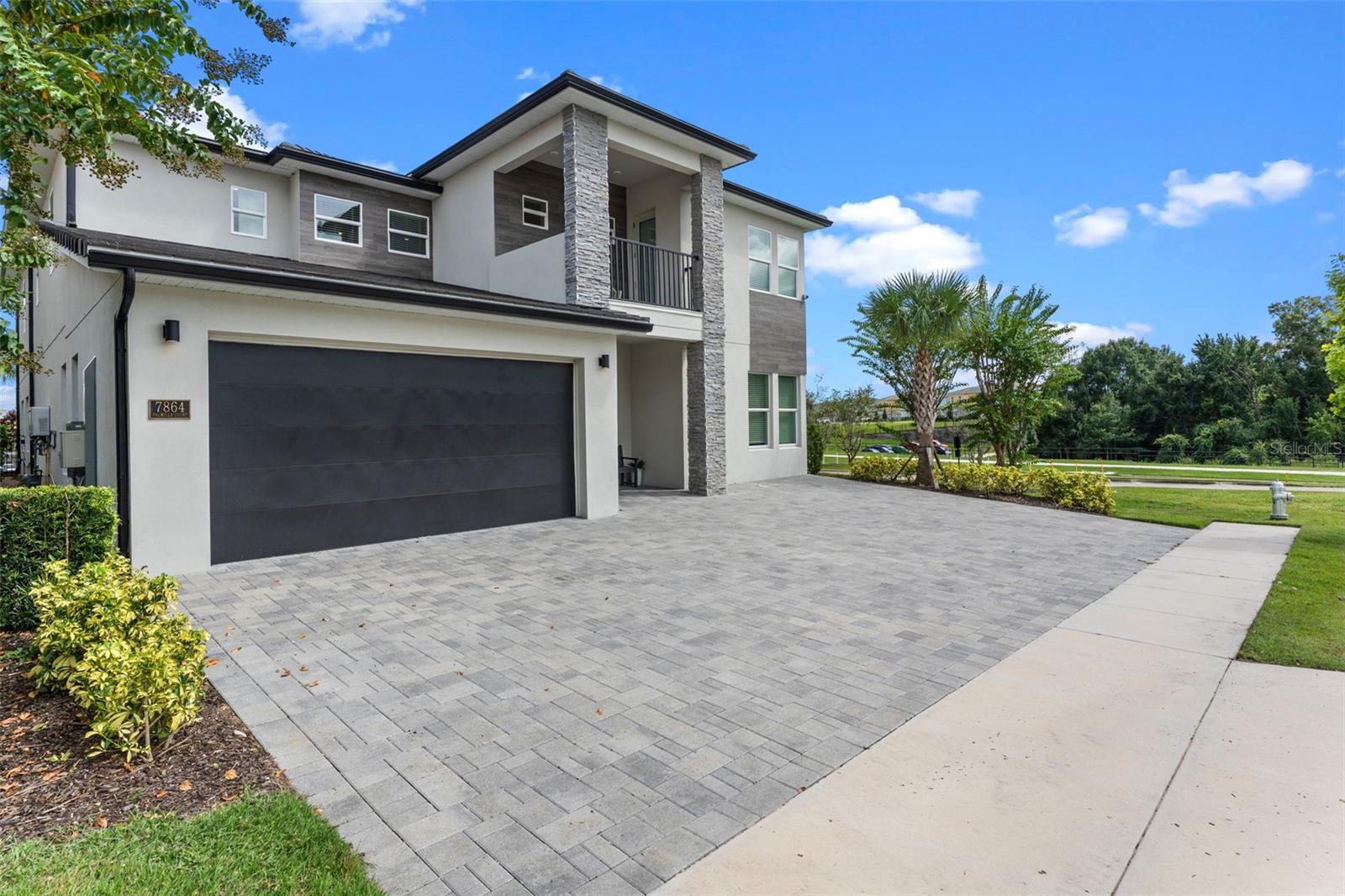 7864 Palmilla Ct Property Photo 4