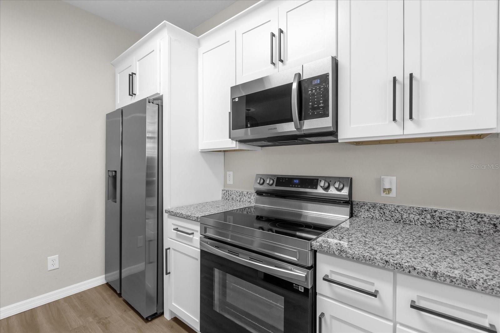 2020 Calabria Ave Property Photo 11