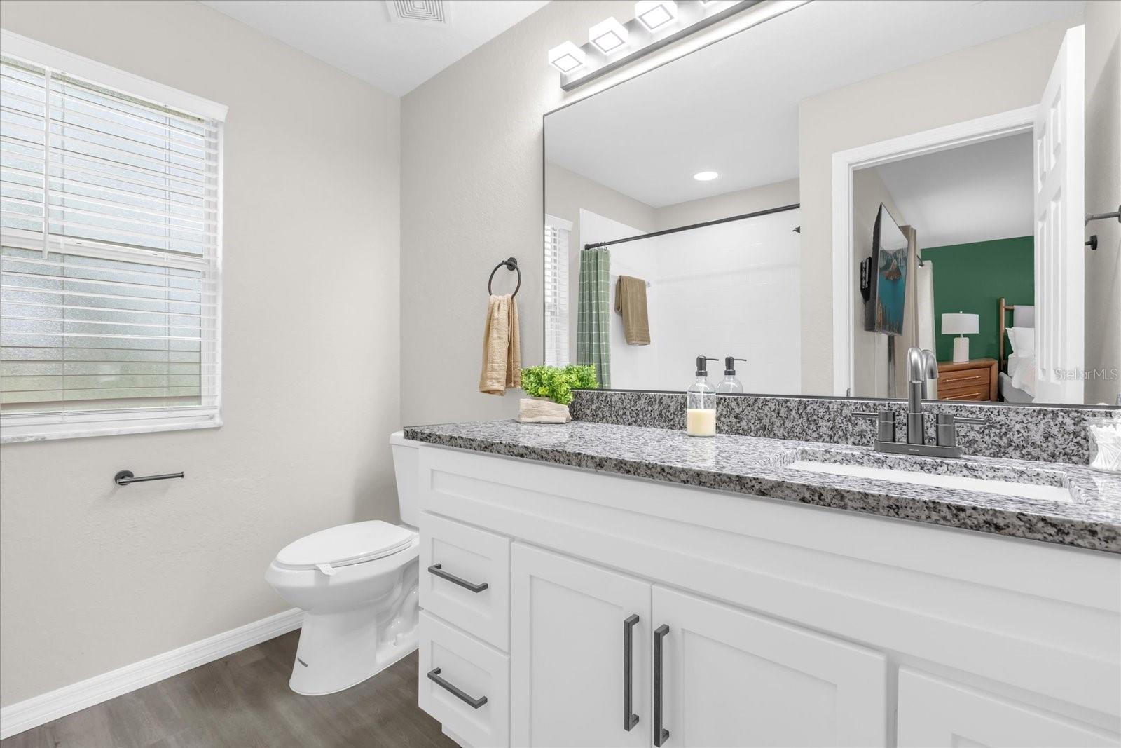 2020 Calabria Ave Property Photo 18