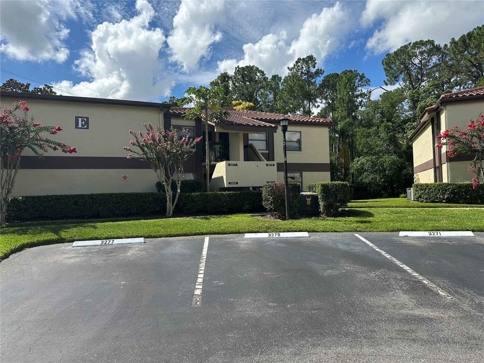 3279 WESTRIDGE BLVD #204 Property Photo 1