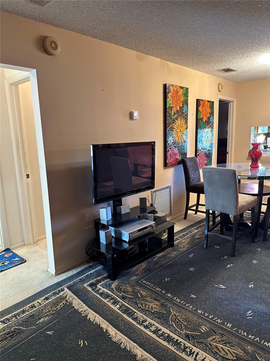 3279 Westridge Blvd #204 Property Photo 8