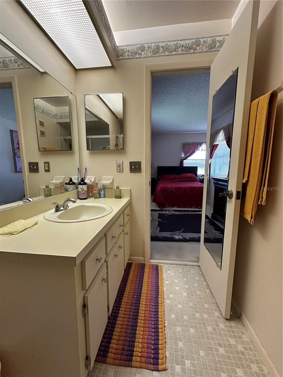 3279 Westridge Blvd #204 Property Photo 14