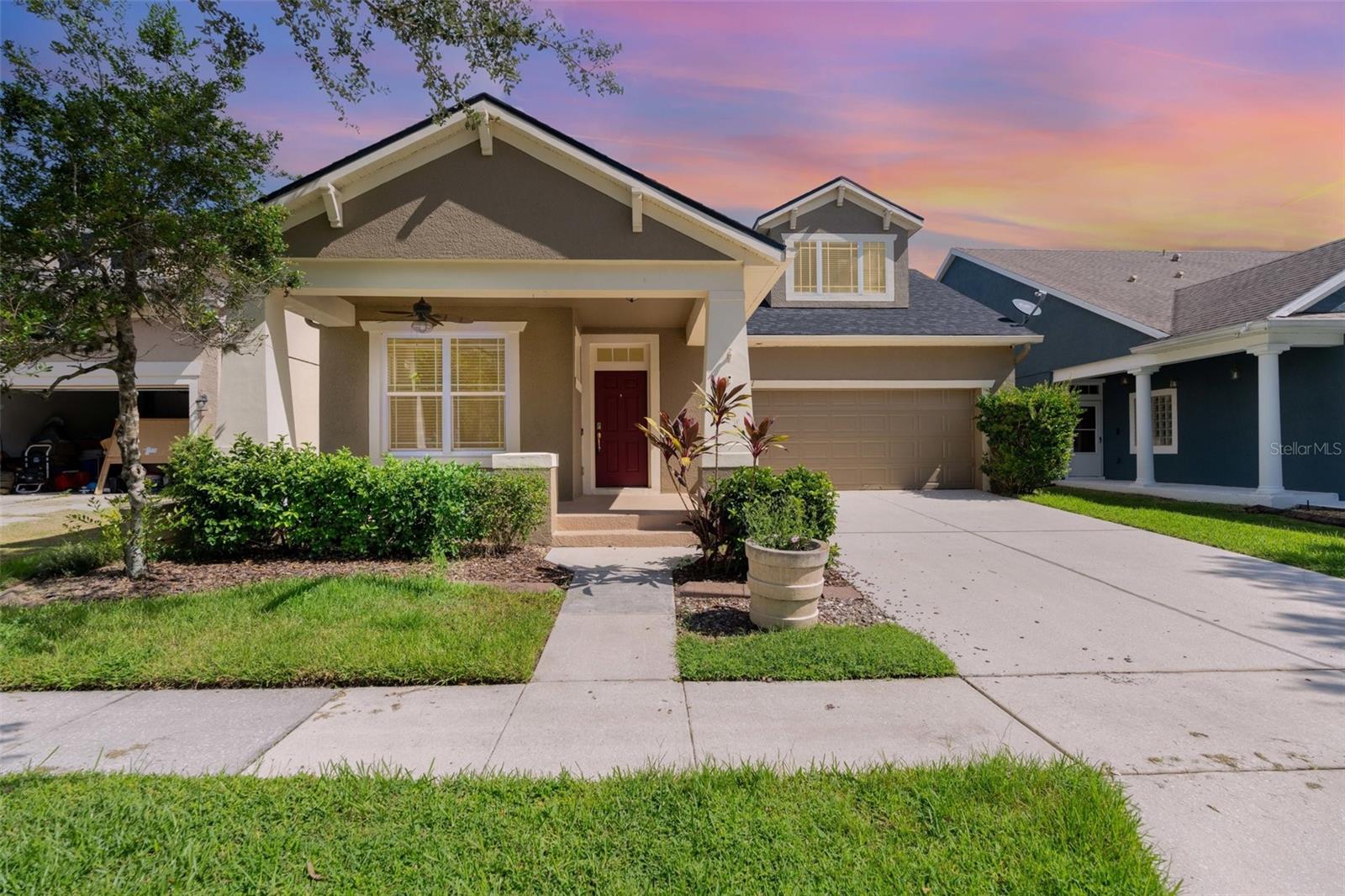 1721 Saffron Plum Ln Property Photo 1