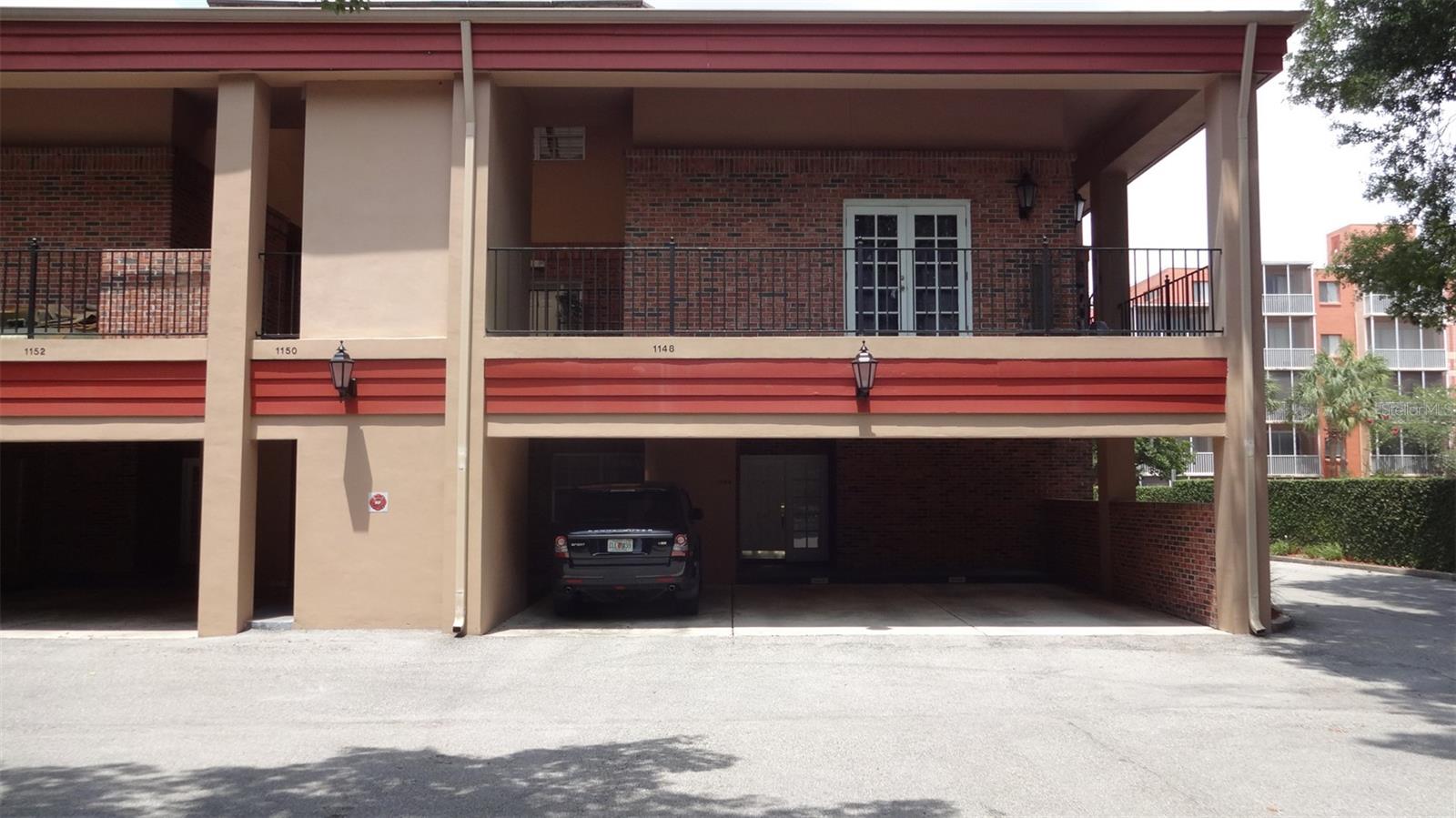 1144 DELANEY AVE #1144